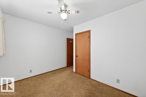 12224 55 Street Nw, Edmonton, AB - Indoor Photo Showing Other Room