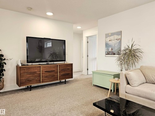 1265 Peregrine Terrace, Edmonton, AB - Indoor