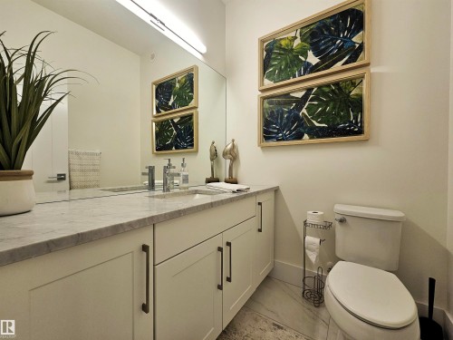 1265 Peregrine Terrace, Edmonton, AB - Indoor Photo Showing Bathroom