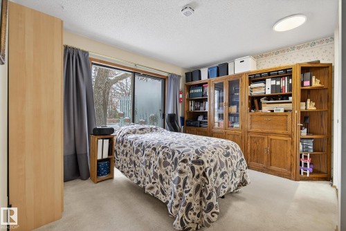 6819 83 Avenue, Edmonton, AB - Indoor Photo Showing Bedroom