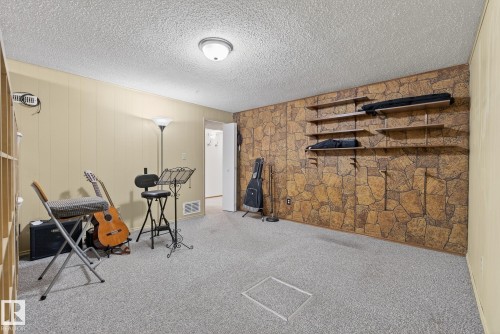 6819 83 Avenue, Edmonton, AB - Indoor Photo Showing Other Room