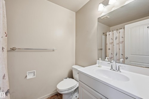 2007 49A Street, Edmonton, AB - Indoor Photo Showing Bathroom
