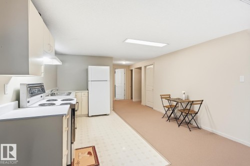 2007 49A Street, Edmonton, AB - Indoor Photo Showing Kitchen