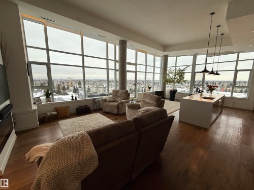 710 2504 109 Street, Edmonton, AB - Indoor Photo Showing Living Room