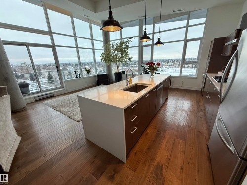 710 2504 109 Street, Edmonton, AB - Indoor Photo Showing Kitchen