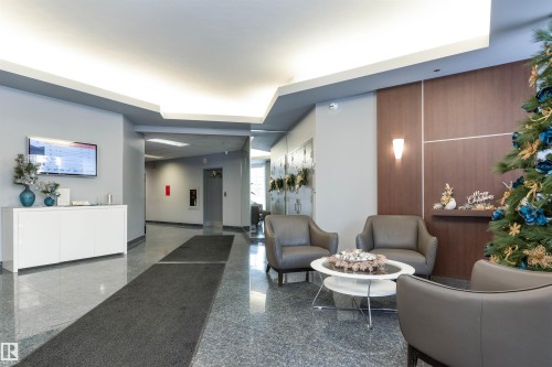 1105 10130 114 Street, Edmonton, AB - Indoor