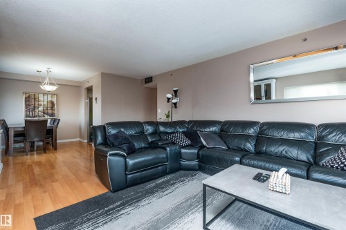 1105 10130 114 Street, Edmonton, AB - Indoor Photo Showing Living Room