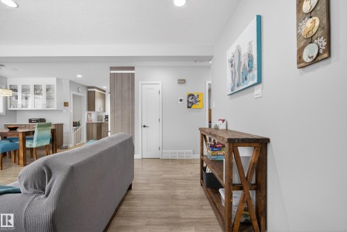 5604 91 Avenue, Edmonton, AB - Indoor Photo Showing Other Room