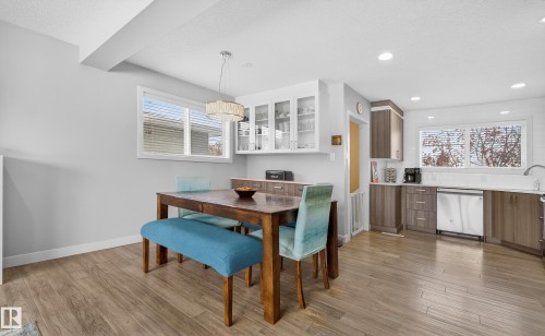 5604 91 Avenue, Edmonton, AB - Indoor Photo Showing Dining Room