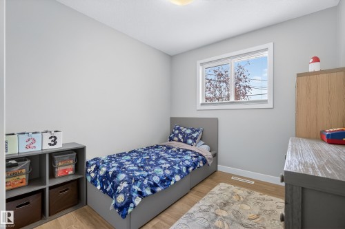 5604 91 Avenue, Edmonton, AB - Indoor Photo Showing Bedroom