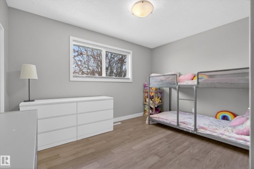 5604 91 Avenue, Edmonton, AB - Indoor Photo Showing Bedroom