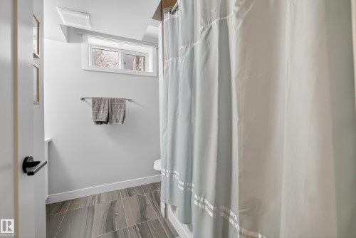 5604 91 Avenue, Edmonton, AB - Indoor