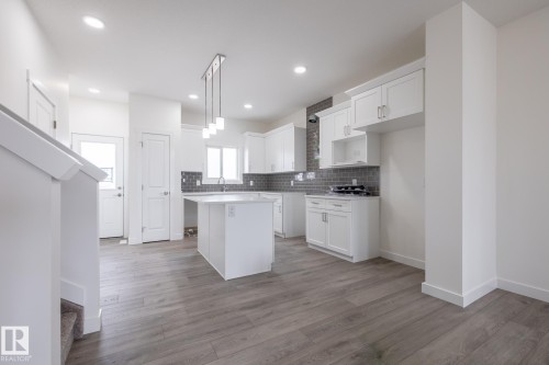 15643 2 Street, Edmonton, AB - Indoor Photo Showing Kitchen With Upgraded Kitchen