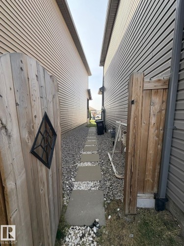 17023 38 Street, Edmonton, AB - Outdoor With Exterior