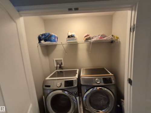 17023 38 Street, Edmonton, AB - Indoor Photo Showing Laundry Room
