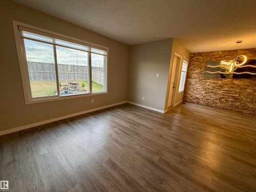 17023 38 Street, Edmonton, AB - Indoor