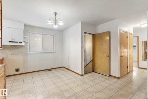 12916 71 Street, Edmonton, AB - Indoor