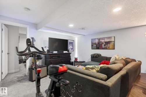 3740 63 Street Nw, Edmonton, AB - Indoor