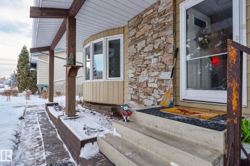 3740 63 Street Nw, Edmonton, AB - Outdoor