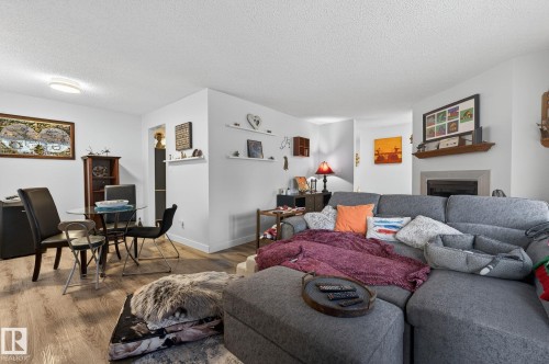 3740 63 Street Nw, Edmonton, AB - Indoor Photo Showing Living Room