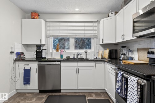 3740 63 Street Nw, Edmonton, AB - Indoor Photo Showing Kitchen