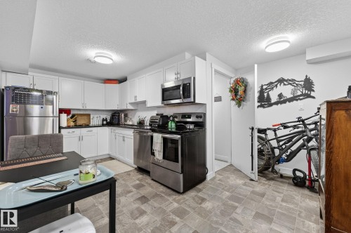 3740 63 Street Nw, Edmonton, AB - Indoor Photo Showing Kitchen