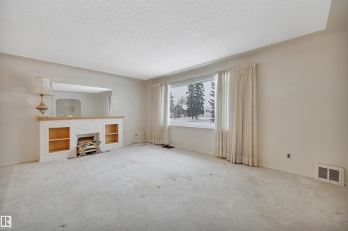 11423 112 Avenue, Edmonton, AB - Indoor With Fireplace