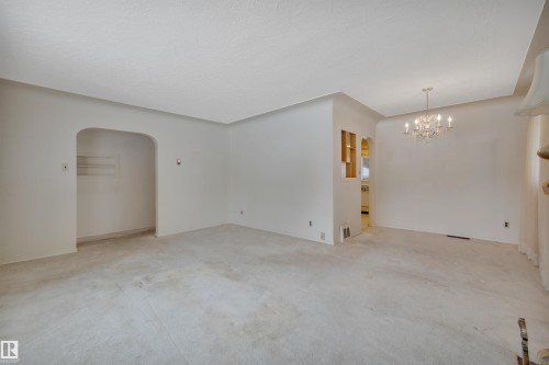 11423 112 Avenue, Edmonton, AB - Indoor Photo Showing Other Room