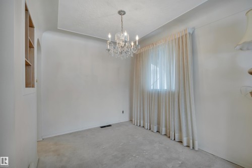 11423 112 Avenue, Edmonton, AB - Indoor Photo Showing Other Room