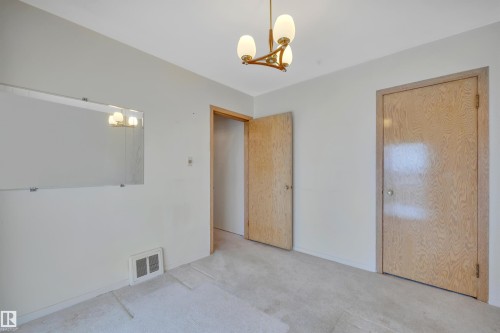11423 112 Avenue, Edmonton, AB - Indoor Photo Showing Other Room