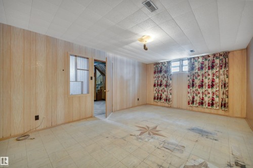 11423 112 Avenue, Edmonton, AB - Indoor Photo Showing Other Room