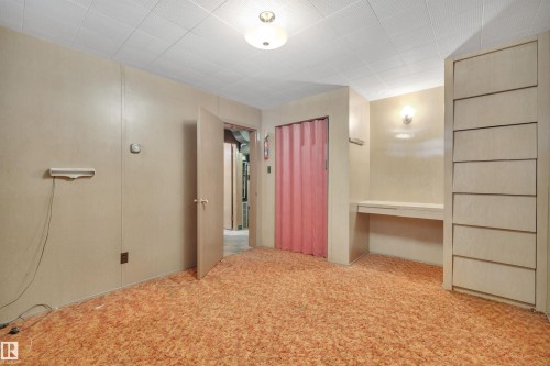 11423 112 Avenue, Edmonton, AB - Indoor Photo Showing Other Room