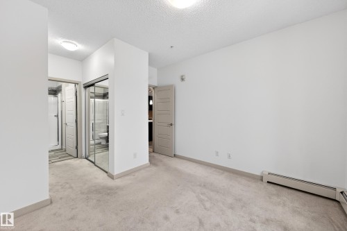 318 1144 Adamson Drive, Edmonton, AB - Indoor Photo Showing Other Room