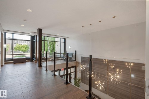 318 1144 Adamson Drive, Edmonton, AB - Indoor Photo Showing Other Room