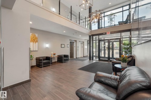 318 1144 Adamson Drive, Edmonton, AB - Indoor Photo Showing Other Room