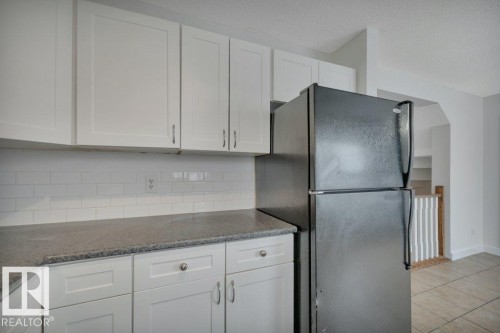 11 Campbell Court, Leduc, AB - Indoor Photo Showing Kitchen