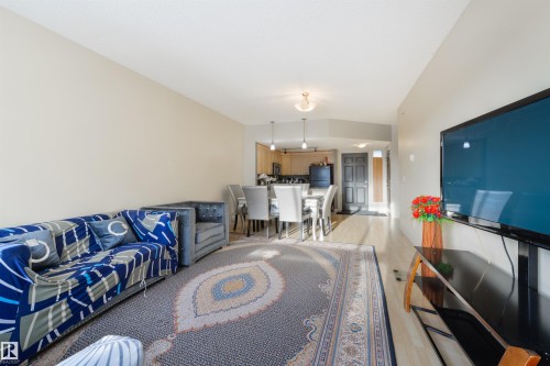 307 6315 135 Avenue, Edmonton, AB - Indoor