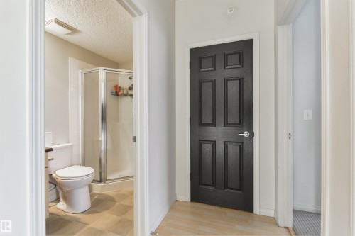 307 6315 135 Avenue, Edmonton, AB - Indoor Photo Showing Bathroom