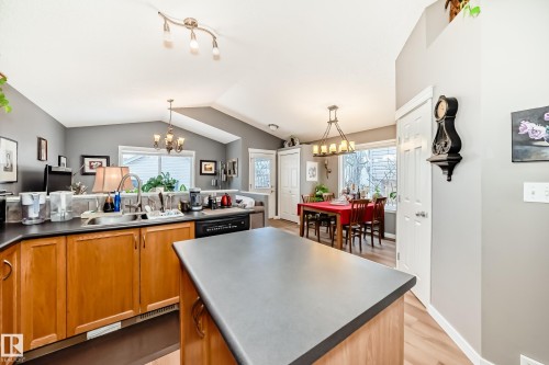 3030 Trelle Crescent, Edmonton, AB - Indoor