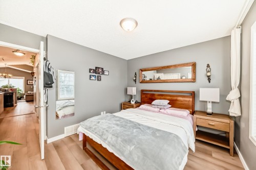 3030 Trelle Crescent, Edmonton, AB - Indoor Photo Showing Bedroom