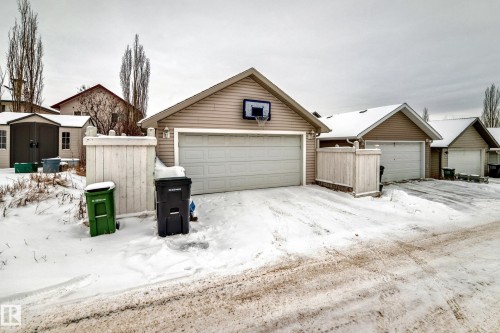 3030 Trelle Crescent, Edmonton, AB - Outdoor