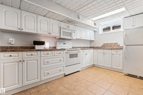 7104 95 Avenue, Edmonton, AB - Indoor Photo Showing Kitchen