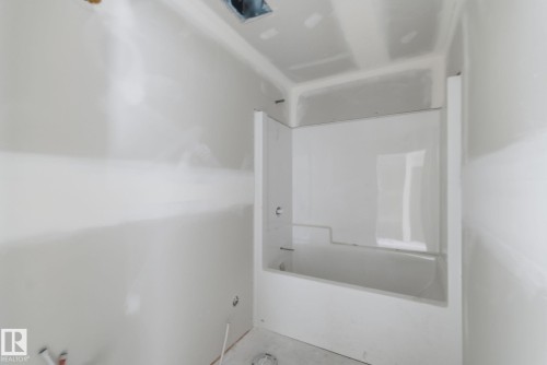 11323 106 St, Edmonton, AB - Indoor