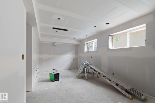 11323 106 St, Edmonton, AB - Indoor Photo Showing Other Room