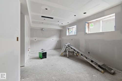 11323 106 St, Edmonton, AB - Indoor Photo Showing Other Room