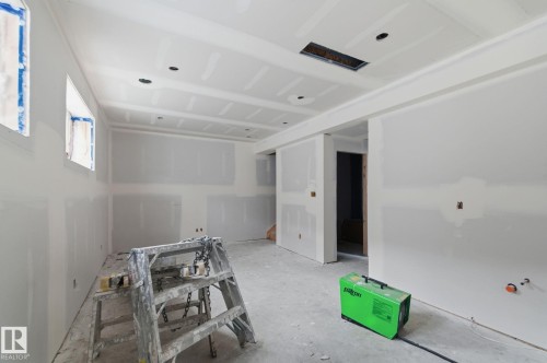 11323 106 St, Edmonton, AB - Indoor Photo Showing Other Room