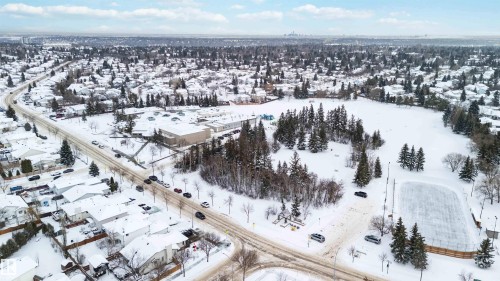 View of snowy aerial view - 115 Deer Ridge Drive, St. Albert, AB - Outdoor With View