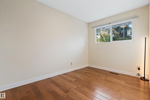 7203 93 Avenue, Edmonton, AB - Indoor Photo Showing Other Room