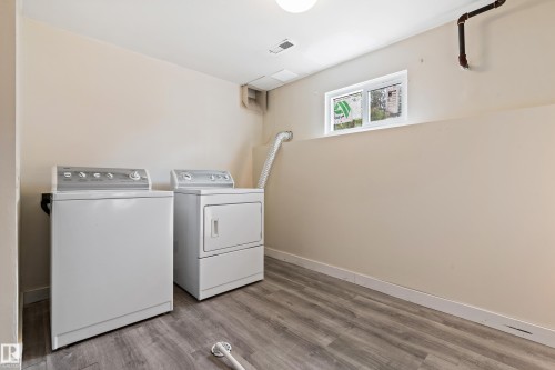 7203 93 Avenue, Edmonton, AB - Indoor Photo Showing Laundry Room