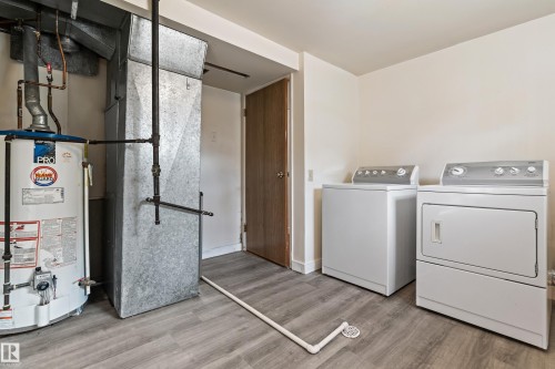 7203 93 Avenue, Edmonton, AB - Indoor Photo Showing Laundry Room